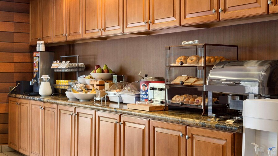 Country Inn & Suites by Radisson, Phoenix Airport, AZ