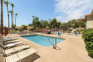 Outdoor pool - Country Inn & Suites by Radisson, Phoenix Airport, AZ (Phoenix)