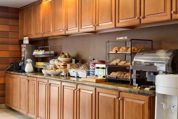 매일 뷔페 무료 아침 식사 포함