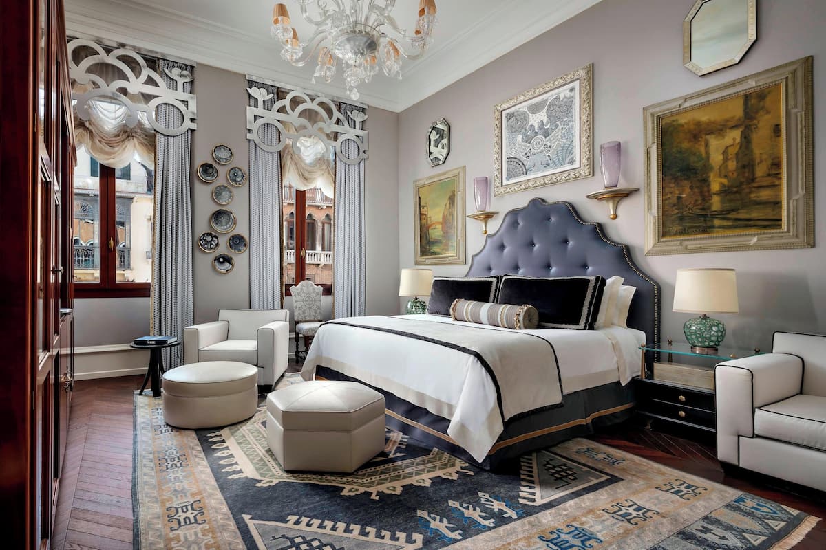 Patron Suite | Cadar Frette Itali, peralatan tempat tidur premium, bar mini