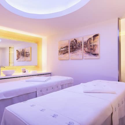 Couples treatment rooms, Turkish bath, body treatments, facials