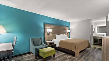 Standard Room, 1 King Bed, Non Smoking | In-room safe, iron/ironing board, rollaway beds, free WiFi