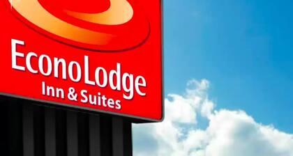 Econo Lodge Inn & Suites