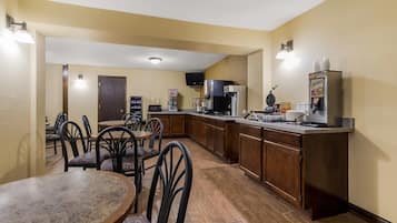 Free daily continental breakfast