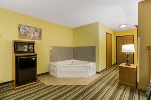 Suite, 1 King Bed, Non Smoking