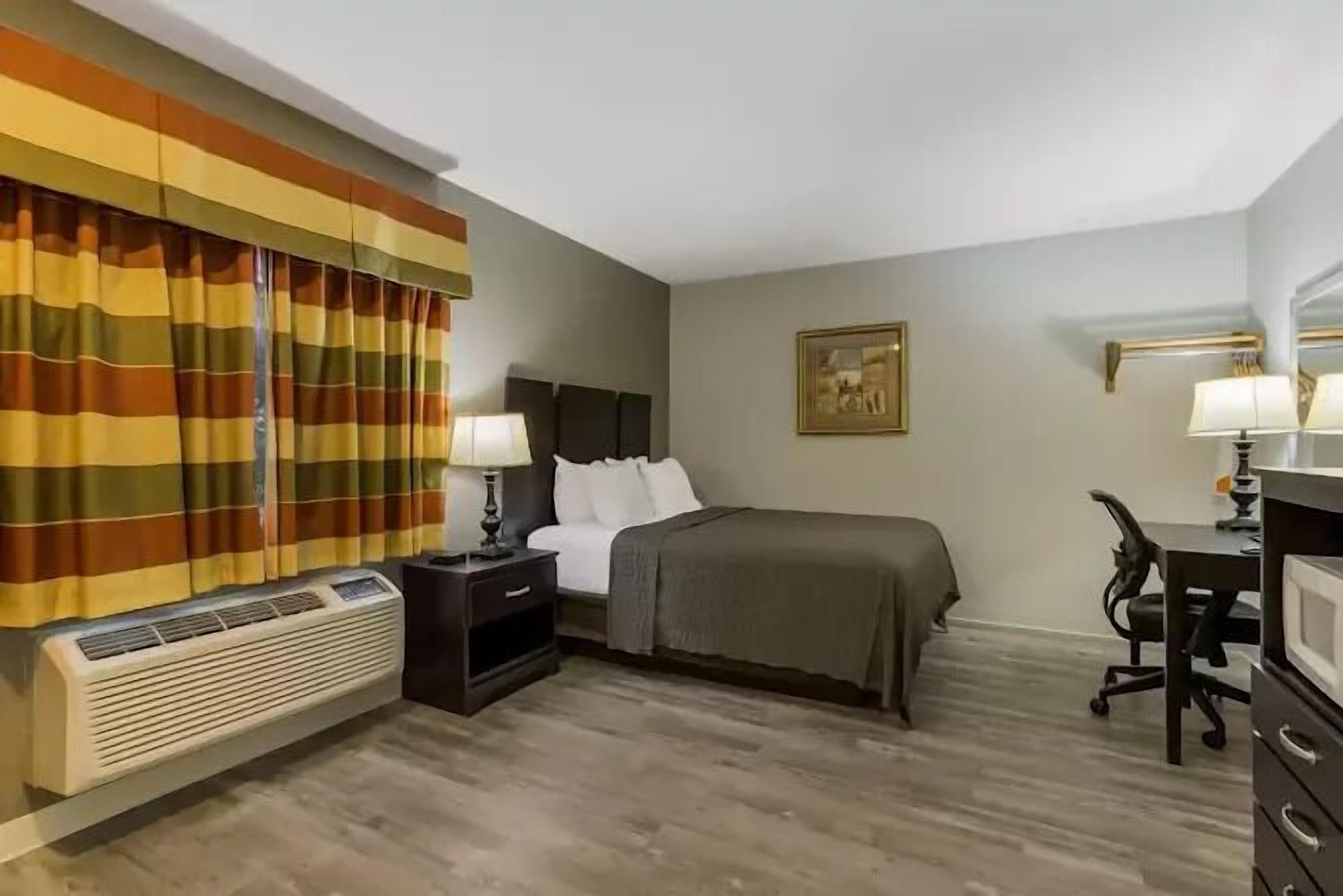 In-room safe, desk, soundproofing, iron/ironing board