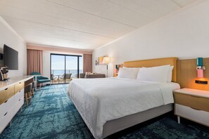 Premium bedding, in-room safe, blackout curtains, iron/ironing board - Holiday Inn Ocean City by IHG (Ocean City)