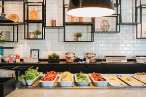 Petit déjeuner buffet compris tous les jours