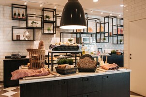 Desayuno buffet incluido todos los días 