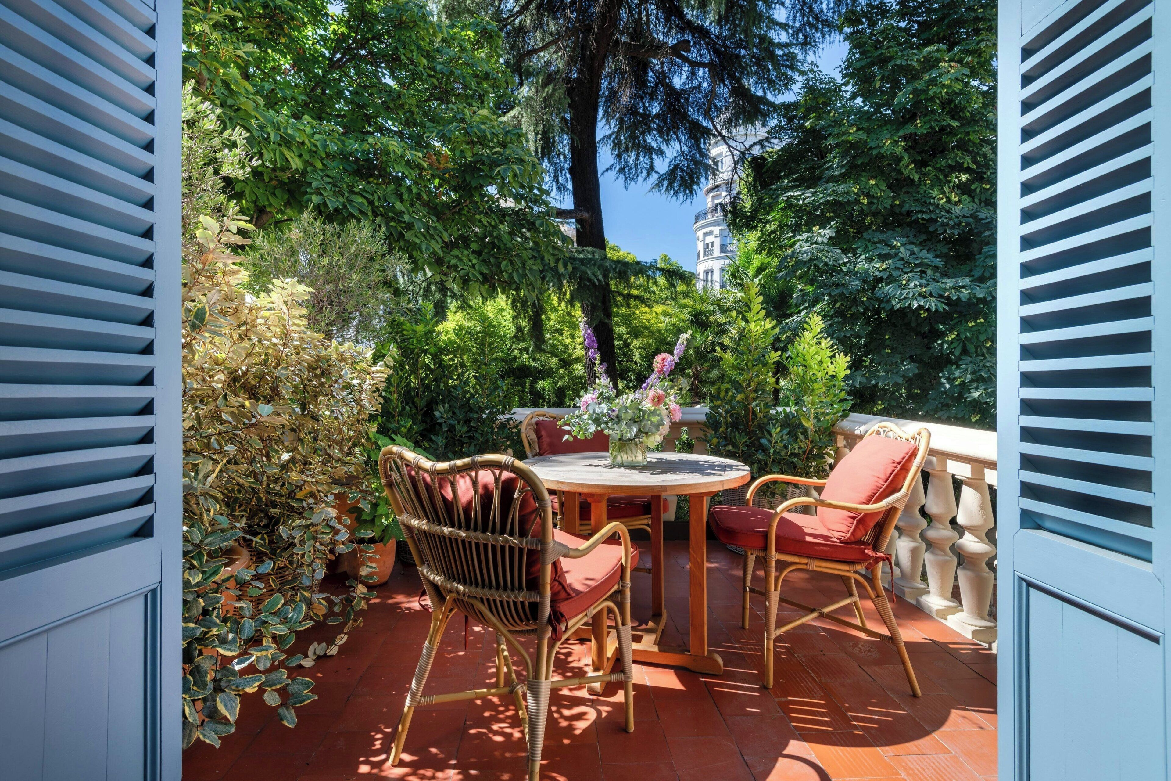Hypoallergeen beddengoed, een minibar, een kluis op de kamer