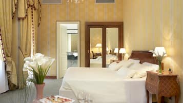 Phòng Deluxe | Minibar, két bảo mật tại phòng, trang trí khác biệt