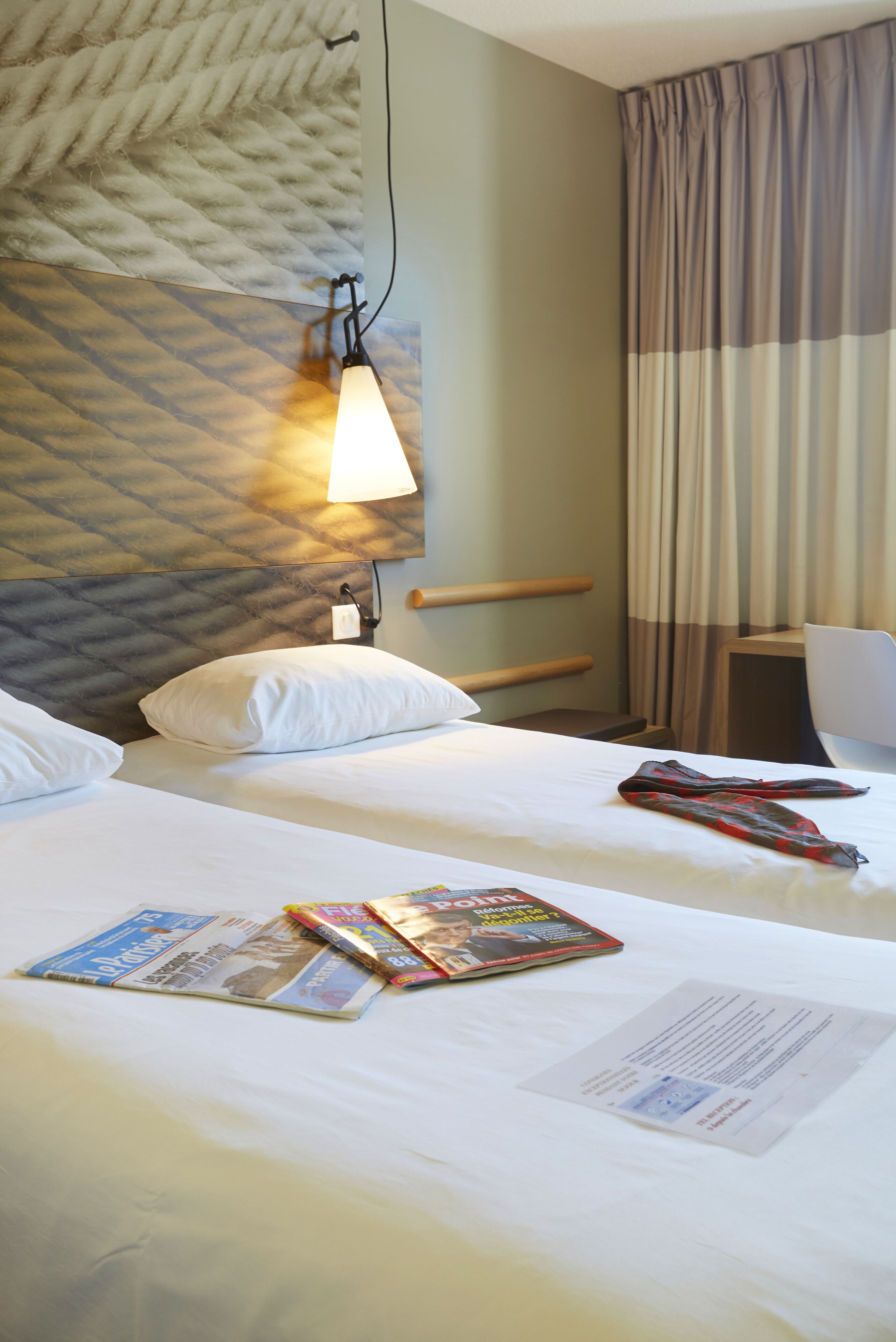 standard room, 2 single beds | premium bedding, in-room safe, desk, blackout curtains