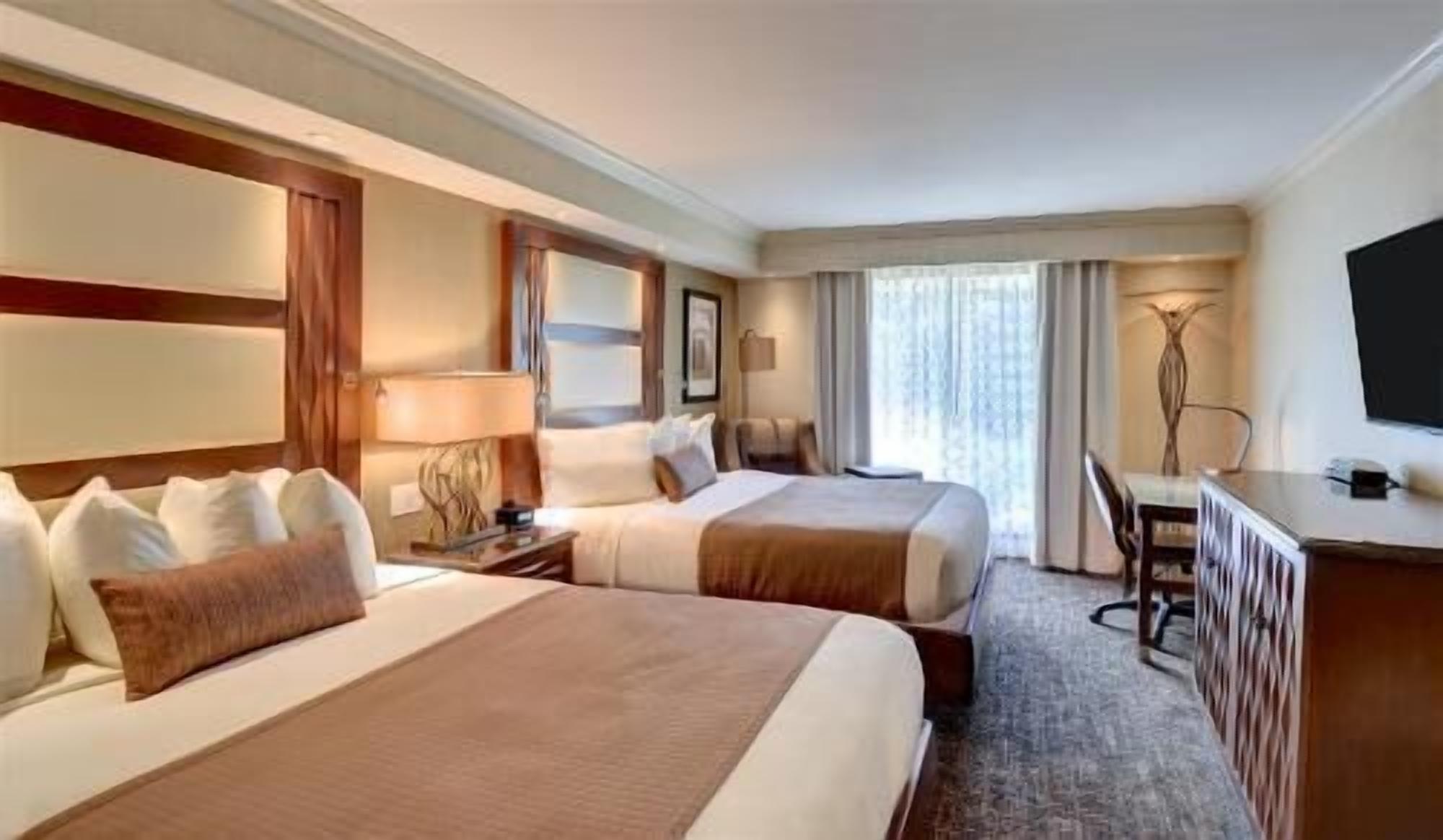 In-room safe, desk, laptop workspace, blackout drapes