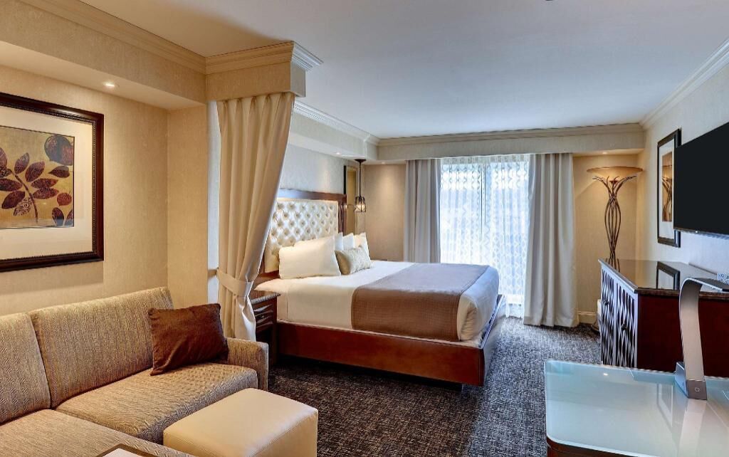 In-room safe, desk, laptop workspace, blackout drapes