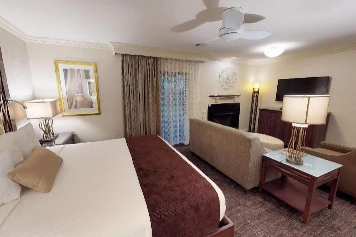 In-room safe, desk, laptop workspace, blackout drapes