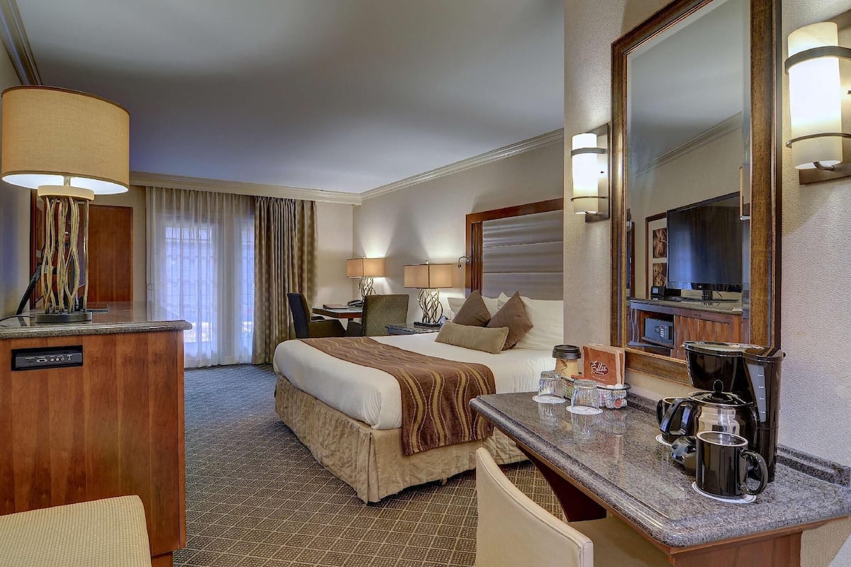 In-room safe, desk, laptop workspace, blackout drapes