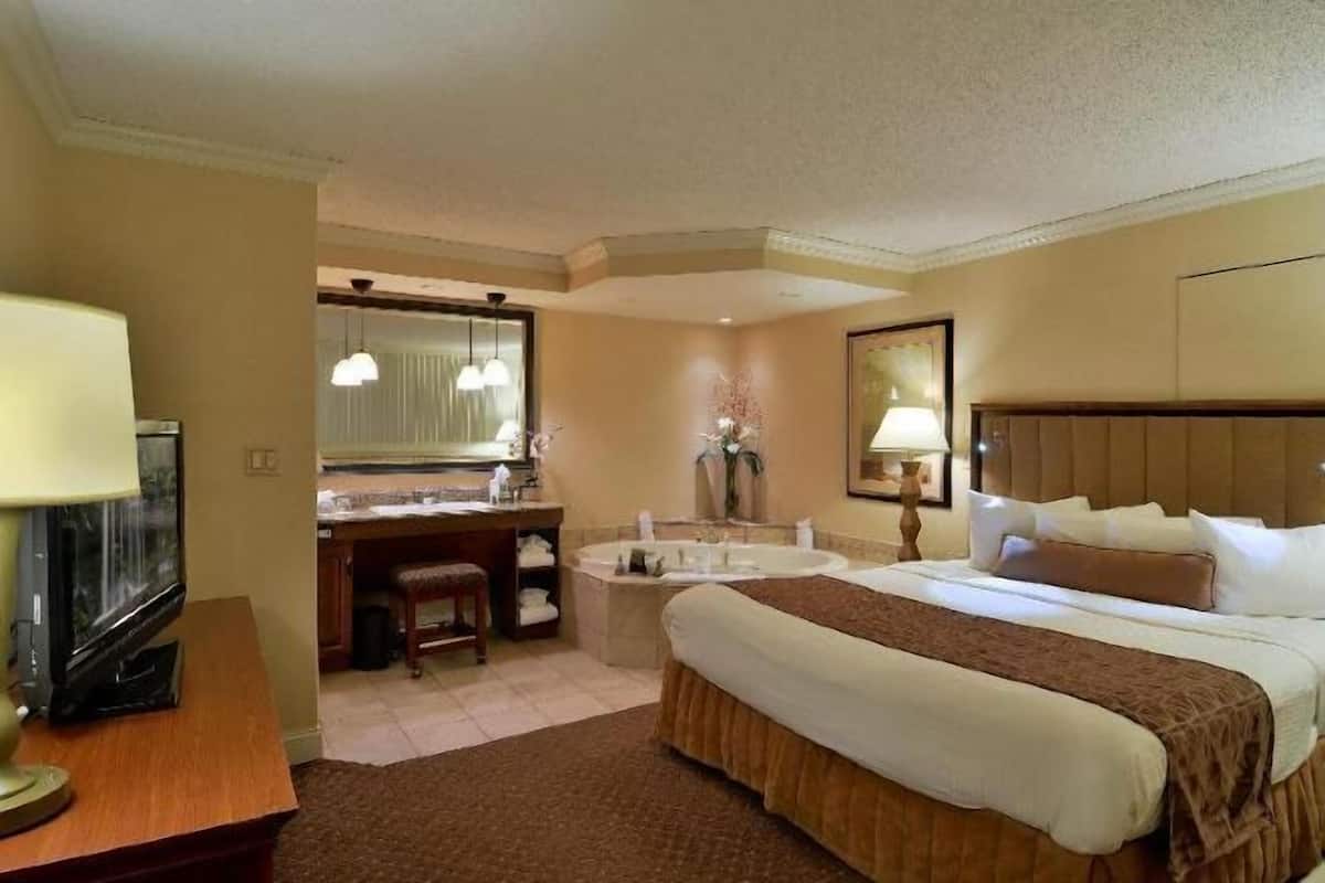 In-room safe, desk, laptop workspace, blackout drapes