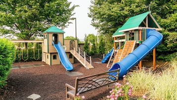 Children’s play area – outdoor