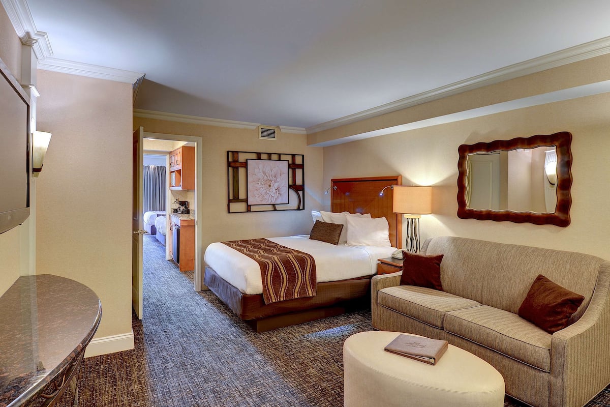 In-room safe, desk, laptop workspace, blackout drapes