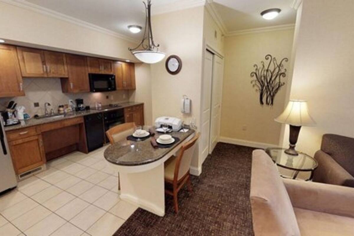 1 bedroom, in-room safe, desk, blackout curtains