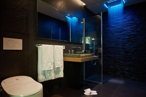 Premium bedding, in-room safe, desk, blackout drapes - Hotel Cabane - Orso Hotels (Paris)