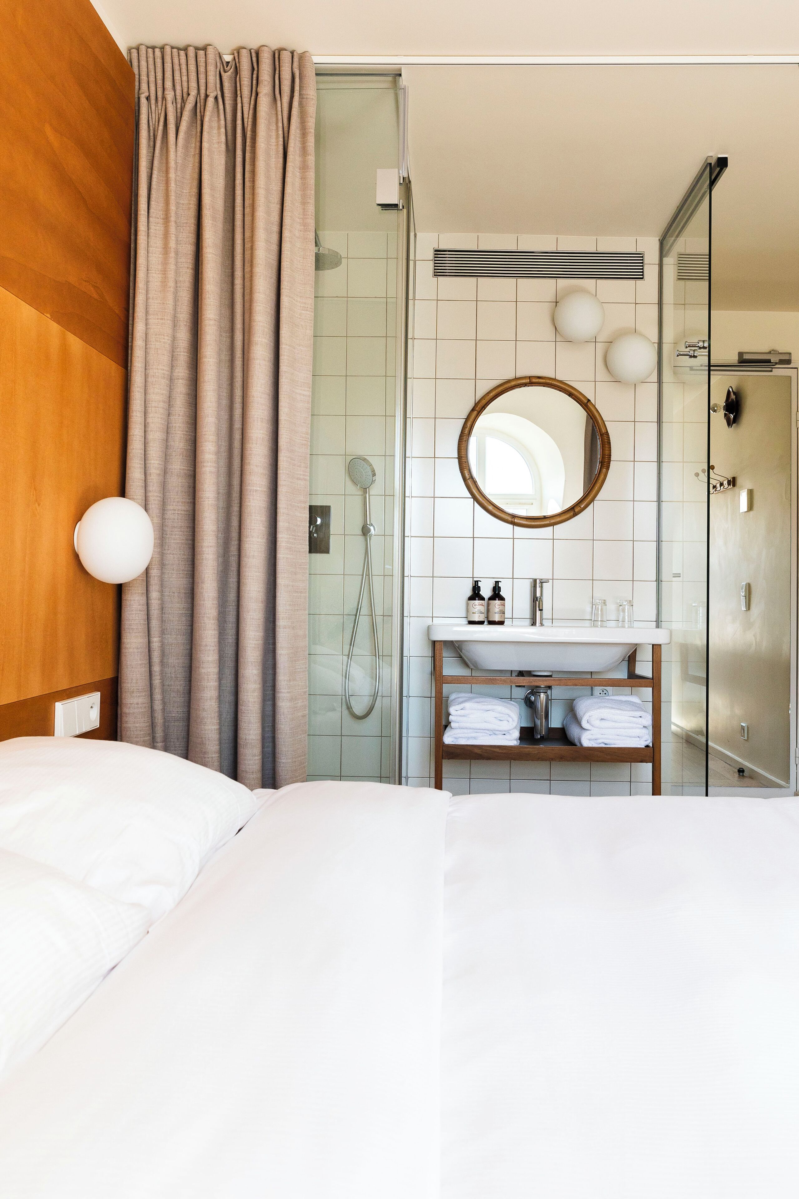 classic room | bathroom | shower, free toiletries, hair dryer, slippers