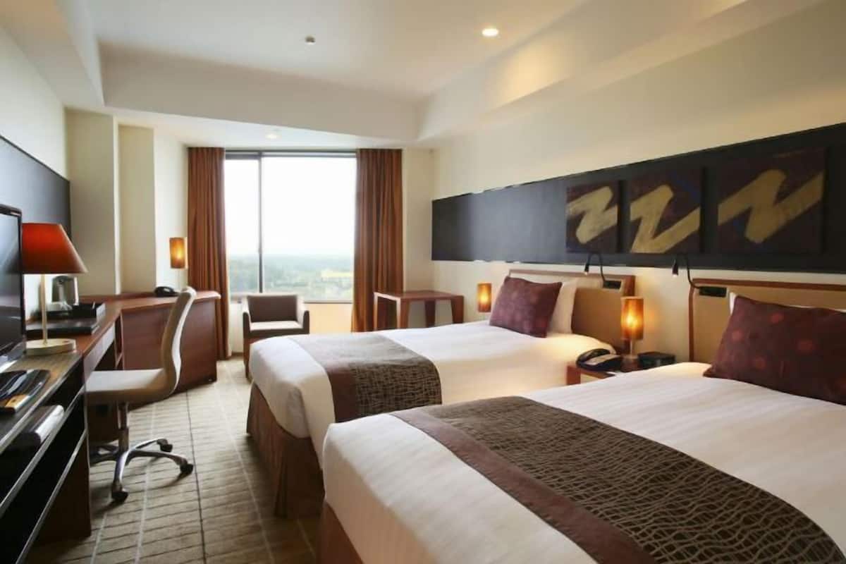In-room safe, blackout drapes, iron/ironing board, free WiFi