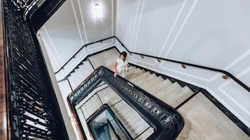 Perincian bahagian dalam