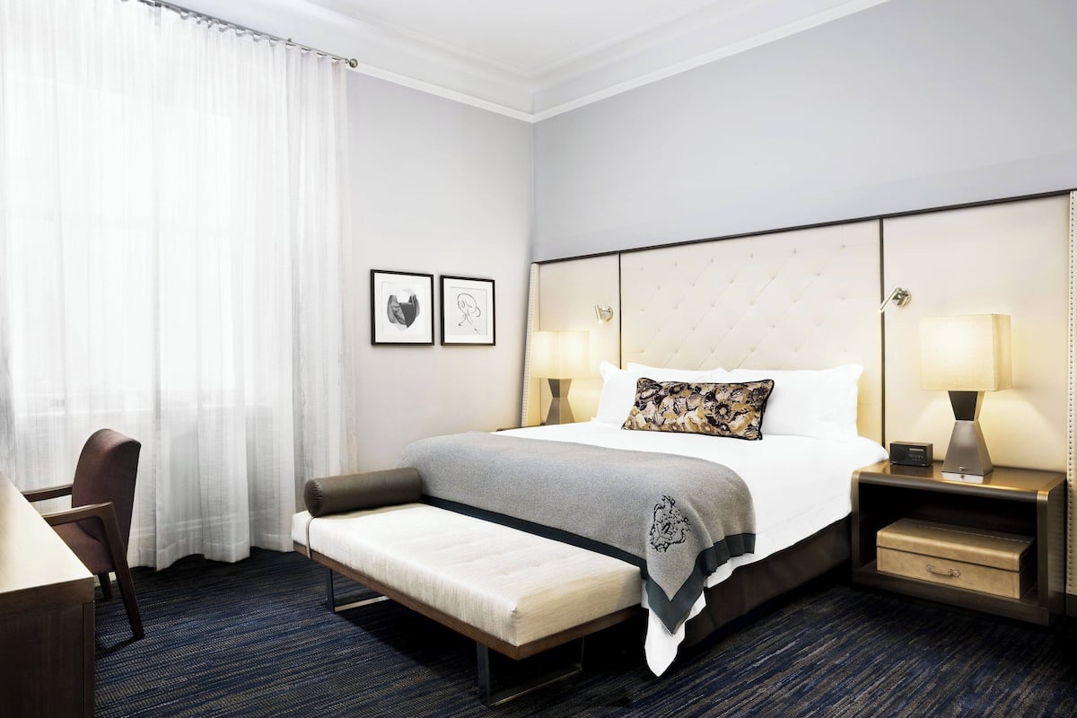 Superior Room, 1 King Bed, Non Smoking