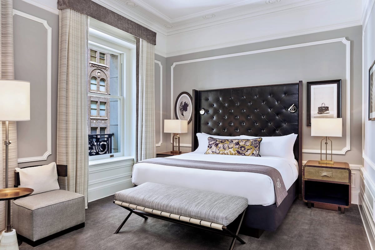 豪華套房, 1 間臥室 | 義大利 Frette 床單、高級寢具、客房內保險箱、書桌