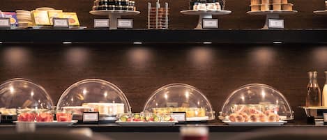 Daily buffet breakfast (EUR 11.50 per person)