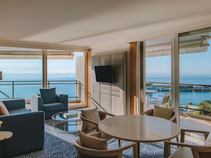 Premium bedding, minibar, in-room safe, individually furnished - Fairmont Monte Carlo (Monaco)