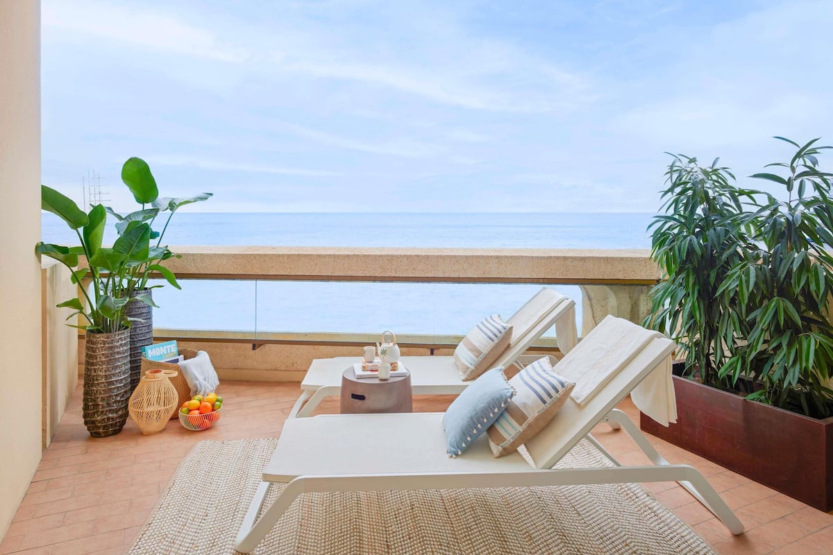 1 bedroom, premium bedding, minibar, in-room safe
