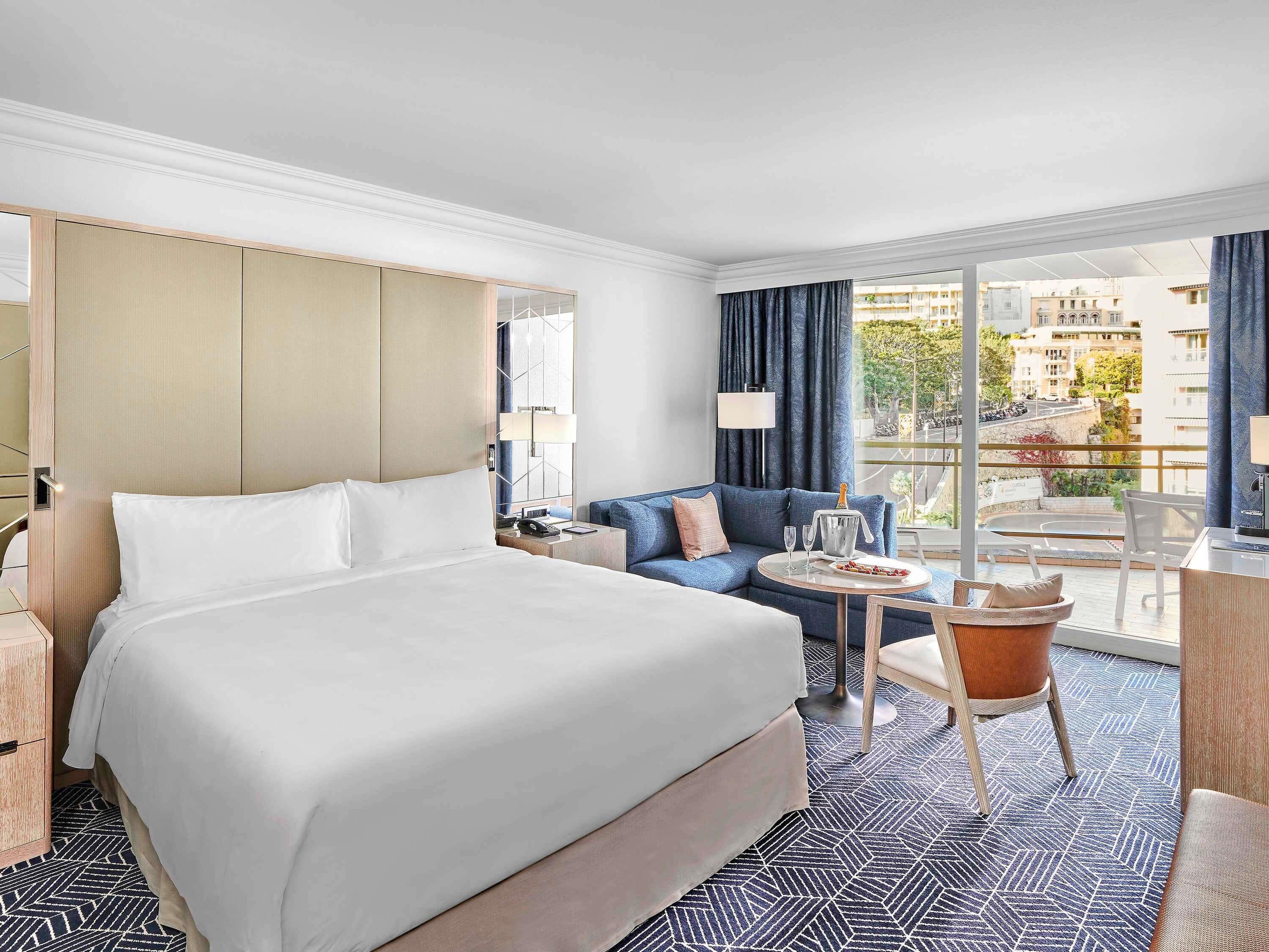 Habitación, 1 cama matrimonial, vista a la ciudad | Ropa de cama de alta calidad y minibar 