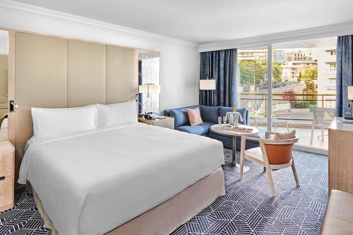 Camera, 1 letto matrimoniale, vista città | 1 camera, biancheria da letto di alta qualità, minibar