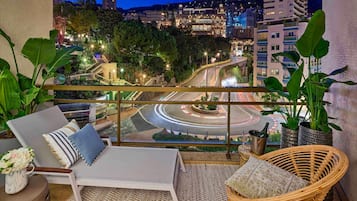 Zimmer, 2 Einzelbetten, Stadtblick | 1 Schlafzimmer, hochwertige Bettwaren, Minibar, Zimmersafe