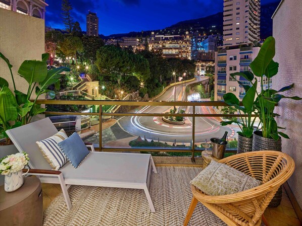 Hairpin Room, City view, Two double beds | 1 bedroom, premium bedding, minibar, in-room safe