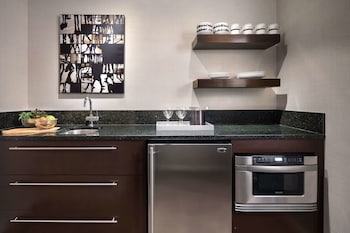 Egyptian cotton sheets, premium bedding, in-room safe at The Shelburne Sonesta New York