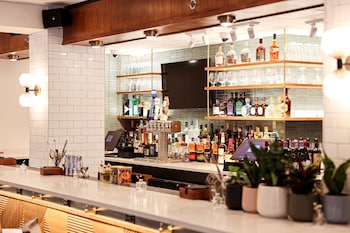 Rooftop bar at The Shelburne Sonesta New York