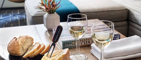 Egyptian cotton sheets, premium bedding, in-room safe