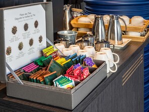 Café da manhã com buffet todos os dias (GBP 15.95 por pessoa) 