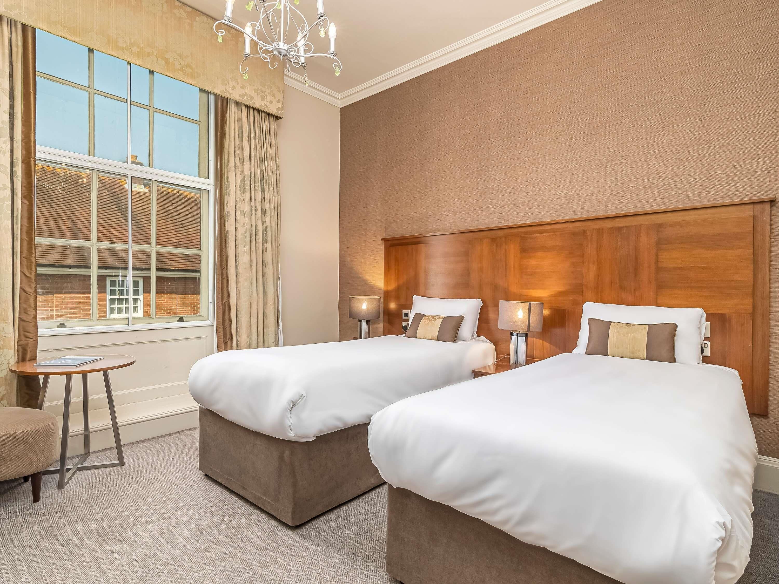 Classic Twin Room, 1 Double Bed | Premium bedding, desk, laptop workspace, blackout curtains