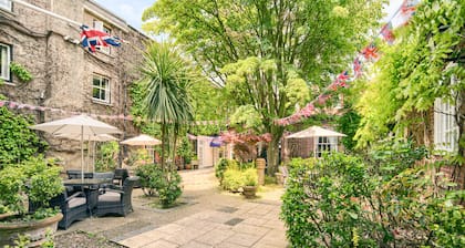 Mercure White Hart Hotel Salisbury and Apartments
