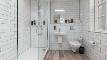 Ropa de cama de alta calidad y escritorio