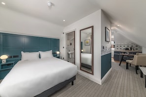 Apartment, 1 Double Bed | Premium bedding, desk, laptop workspace, blackout curtains - Mercure White Hart Hotel Salisbury and Apartments (Salisbury)