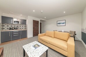 Apartment, 1 Double Bed | Premium bedding, desk, laptop workspace, blackout drapes