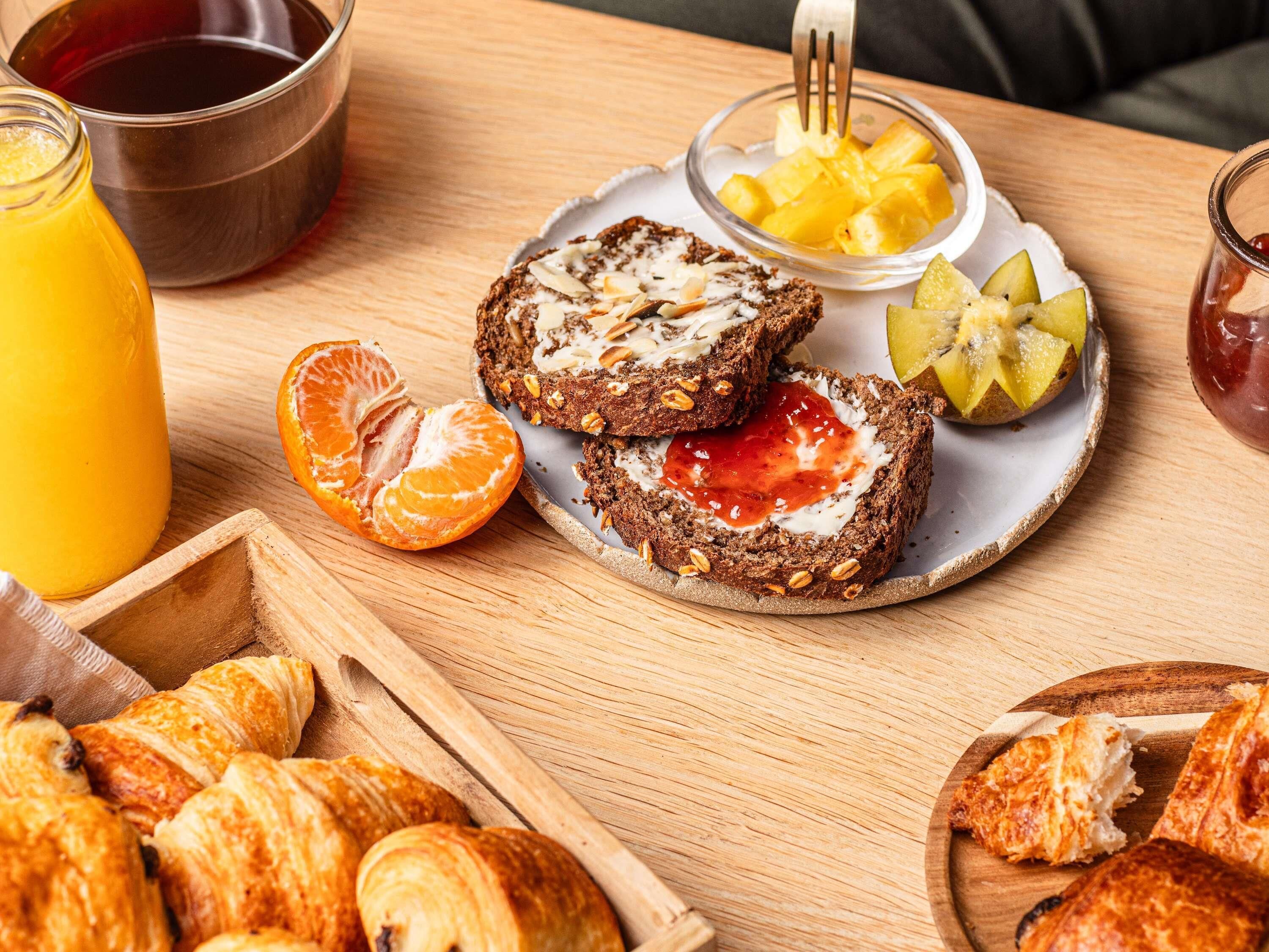 daily buffet breakfast (gbp 15.95 per person)