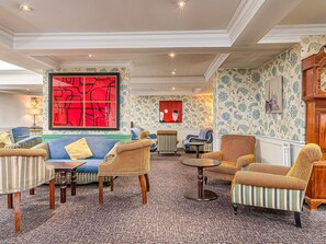 Exterior - Mercure White Hart Hotel Salisbury and Apartments (Salisbury)