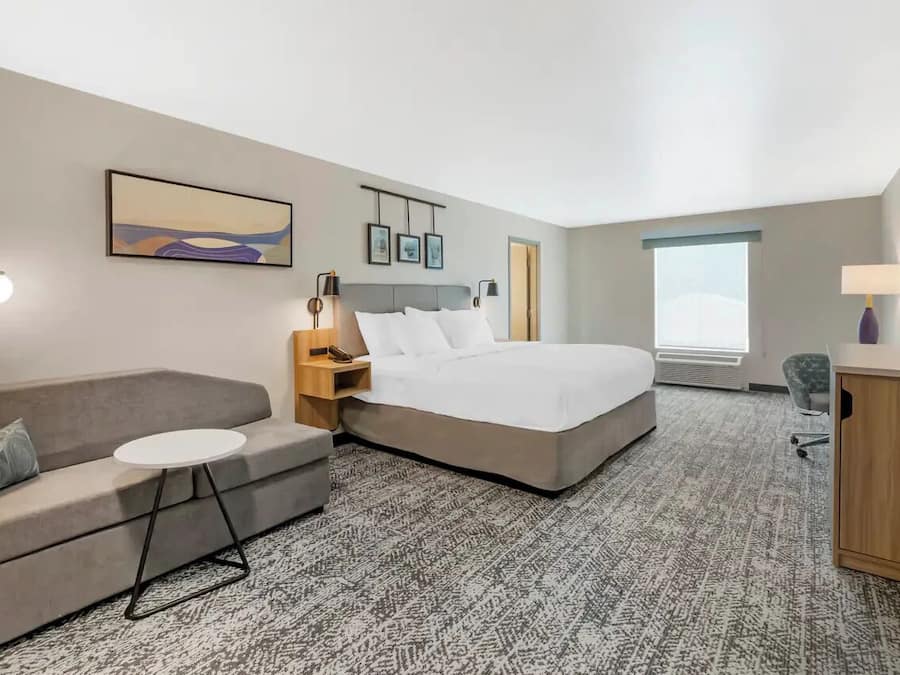 Desk, iron/ironing board, free cots/infant beds, free WiFi