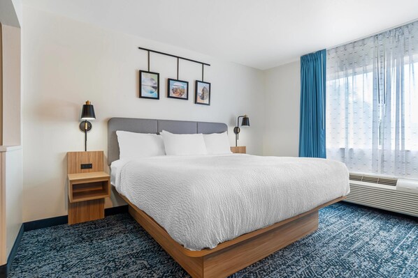 Suite, 1 cama King size, para no fumadores | Escritorio, tabla de planchar con plancha y cunas gratuitas